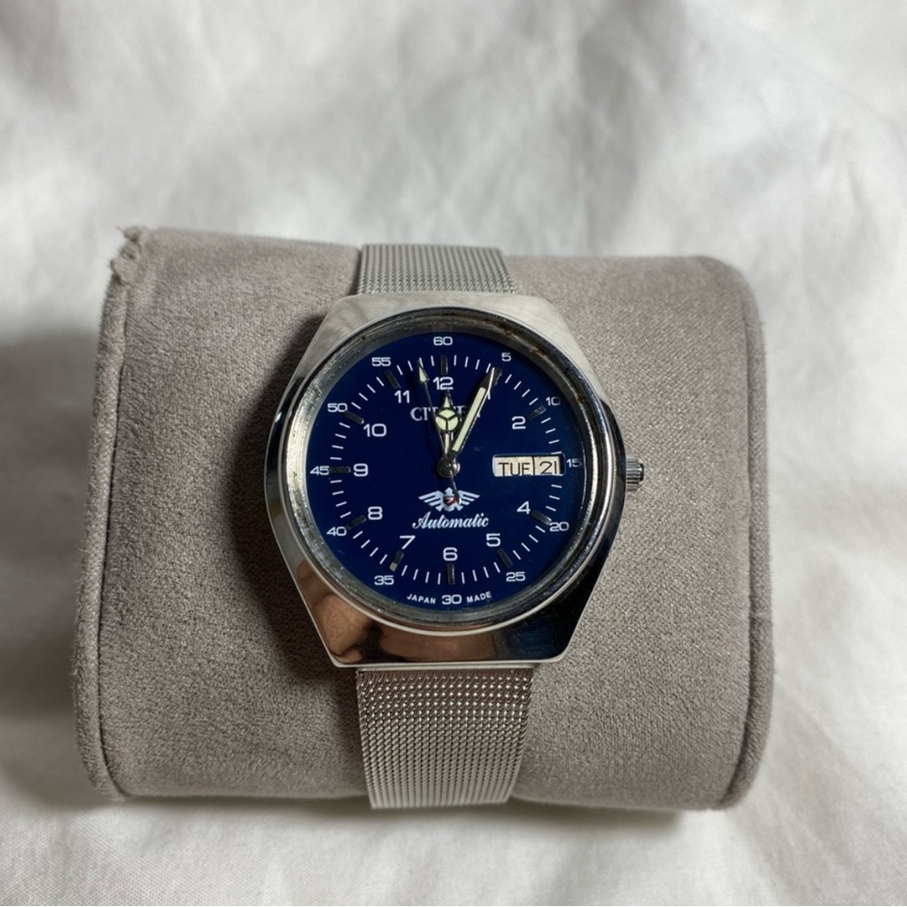 Vintage 1970s Citizen Mens Watch with Blue face and Silver case!